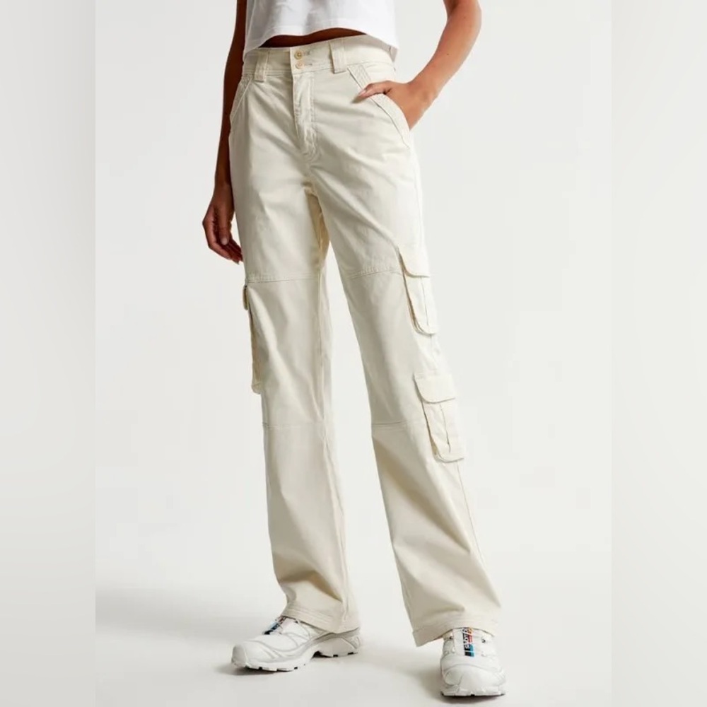Abercrombie & Fitch Beige Cargo Pants | 28 Regular